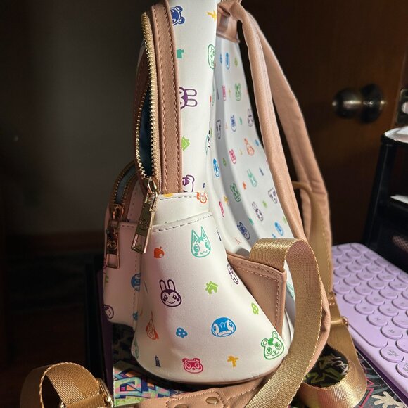 Animal Crossing Backpack - Picture 2 of 4